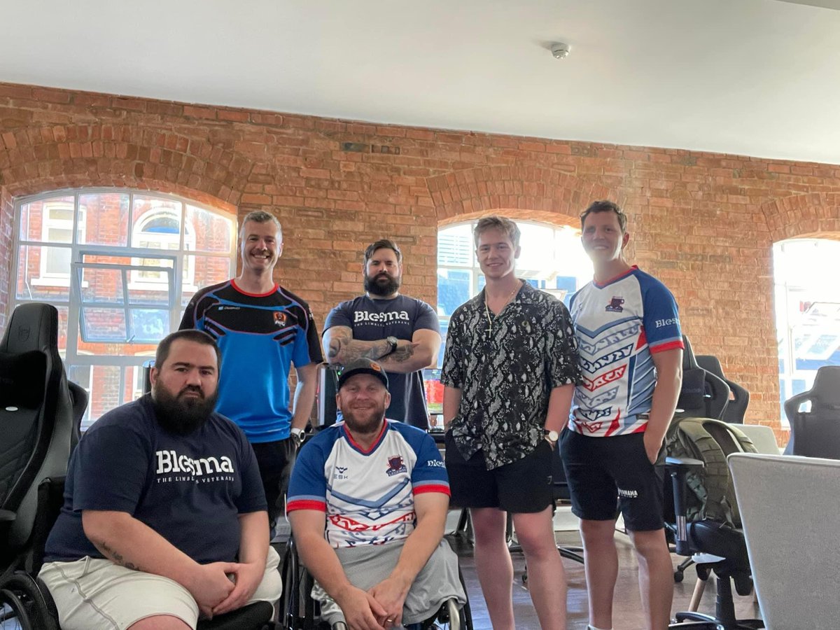 Blesma's tweet photo. What a squad! 😎

Massive thanks to @LDNUTD for hosting our Blesma Legends for The Charities Cup! A great day and a fantastic, jam-packed stream. 🎮

Huge thanks also to @Halfordsucks and @ChiefLid for casting for us! 
@Jack_Top4997 @BezzaBing @LeglessLOC https://t.co/0juBxdlsSF