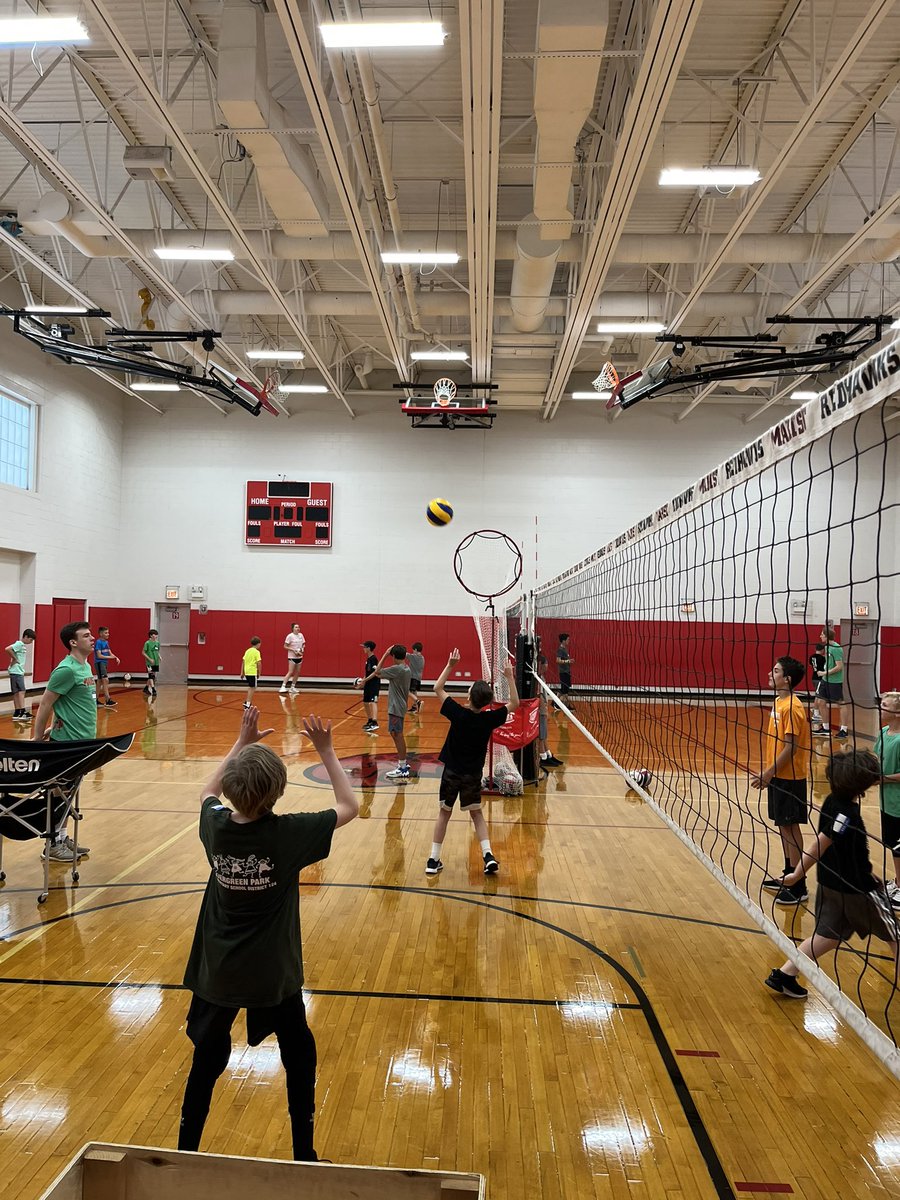 RedHawkVB's tweet image. 4 courts full of Future RedHawks on Day☝️of #Program Boys 🏐🏐 Camp!! #ProgramLeaders
