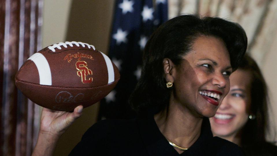 Condoleezza Rice Becomes A Minority Owner Of The Broncos forbes.com/sites/dereksau…