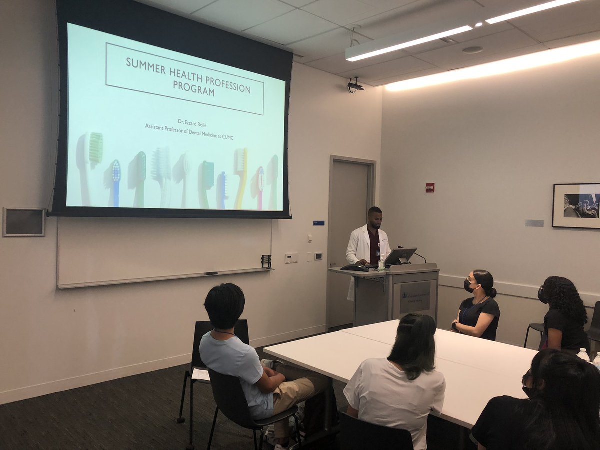 Exciting kick-off 👏6-week high school Summer Health Professions Program- health expo w/ speakers 🦷 🩺 -from range of professions! Supported by @ColumbiaPS Provost #antiracism grant. Collab w/@ddcColumbia @CUMCAnesthesia @ColumbiaNursing