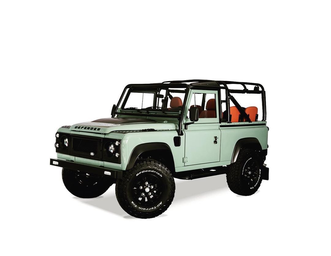 altezzaresto's tweet photo. Blank Slate: @RoverTrophy•SS #D90 in Heritage Green!
🏆
#altezzarestorations #rovertrophy #landroverdefender #landroverseries #serieslandrover #landrover #defender90 #defender110 #defender #overlanding #overland #offroading #offroad #4x4 #restoration #restomod #bespoke #custom https://t.co/OP2ZVST6jU