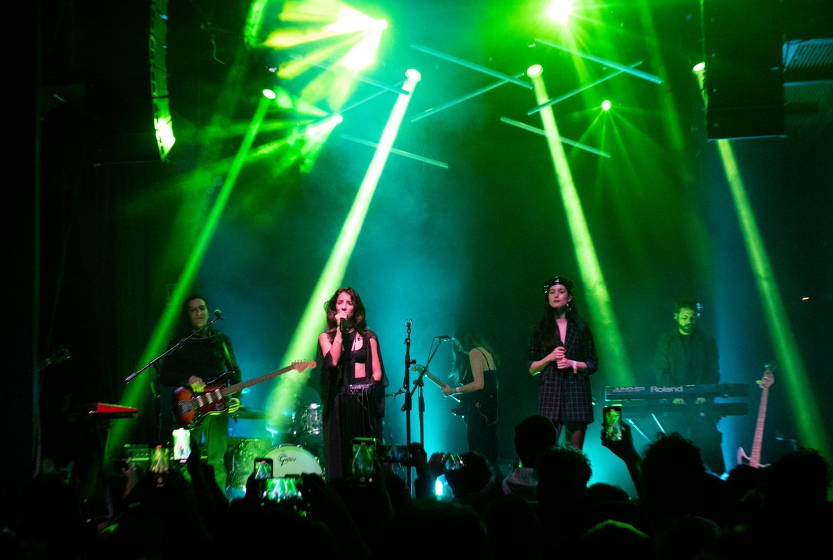 ⚡️ El viernes pasado, con el <a href="/ForoIndierocks/">Foro Indie Rocks!</a> desbordante de cariño, <a href="/celestbandmx/">Celest</a> nos presentó sus nuevas canciones en vivo. ¡Excelente show! 

📷 <a href="/IberriTeresa/">Teresa iberri</a>