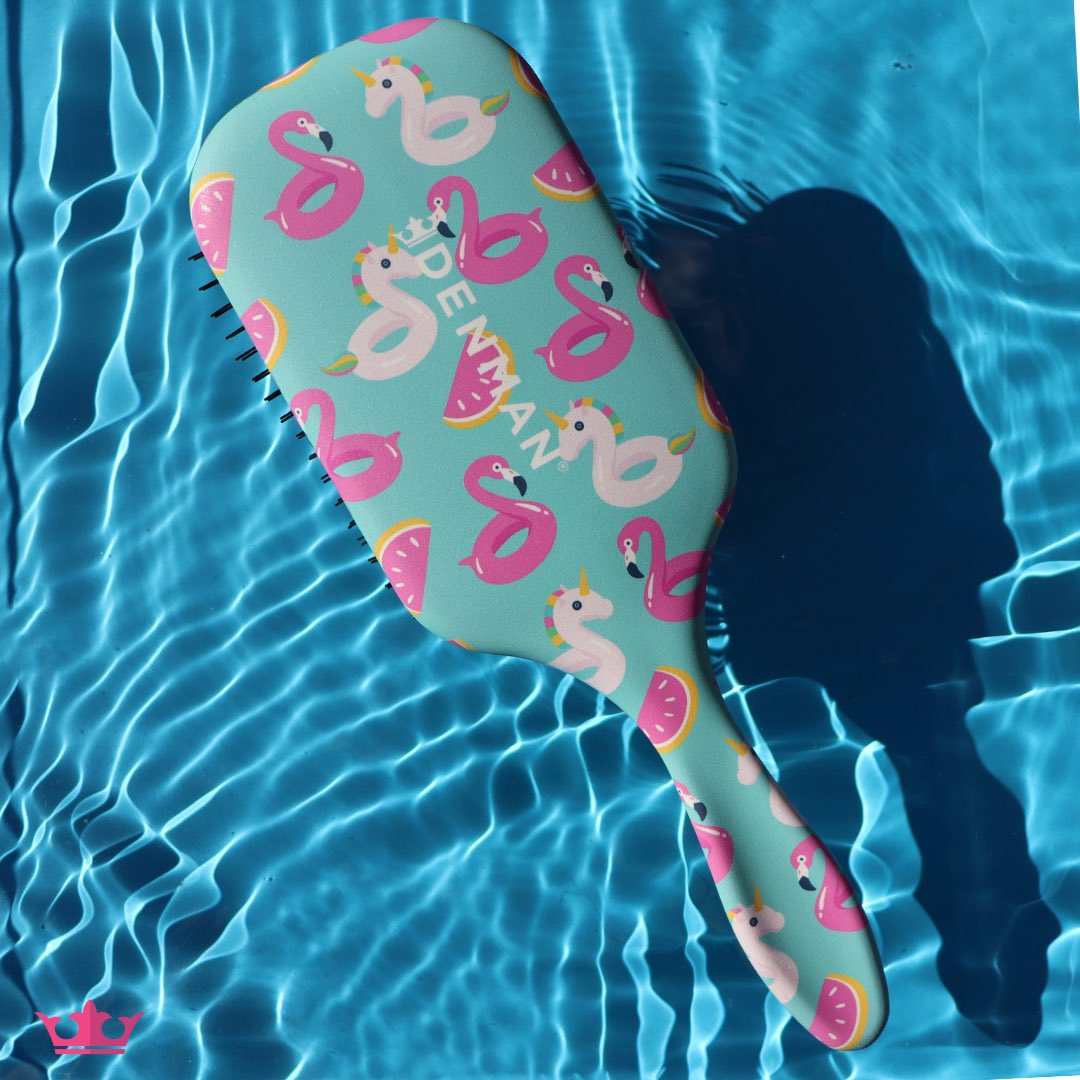 GIVEAWAY 💙🌊🦩 Like, RT and reply with a 🦄 to enter. 

Bonus entry: give our recent tweets some love. 

Winner will receive our NEW D90L Pool Party