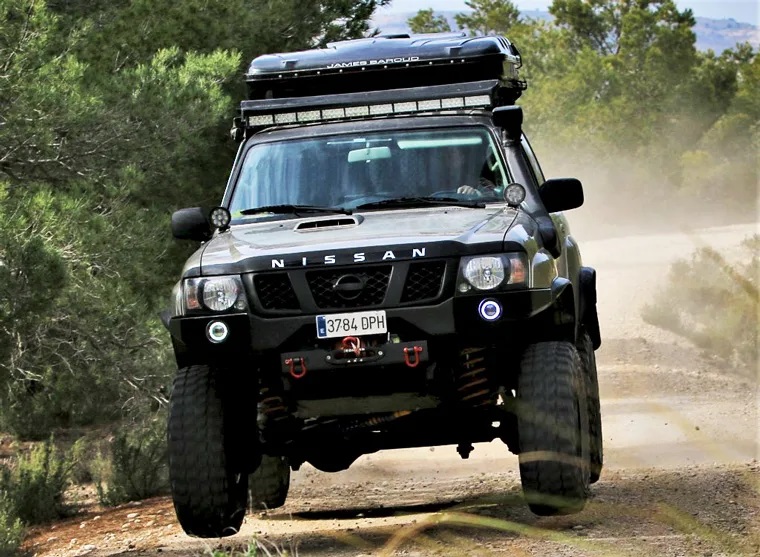 codigo4x4's tweet photo. NISSAN PATROL GR Y61 3.0
Puro y duro, no hay mejor definición para el GR Y61, hablamos de un vehículo que hace gala de algunos componentes mecánicos que rivalizan con orgullo entre los mejores del mundo.
! Sigue leyendo en el Blog de nuestra web ¡ 
https://t.co/4v9hV0UsVg https://t.co/jsHNYFdWaQ