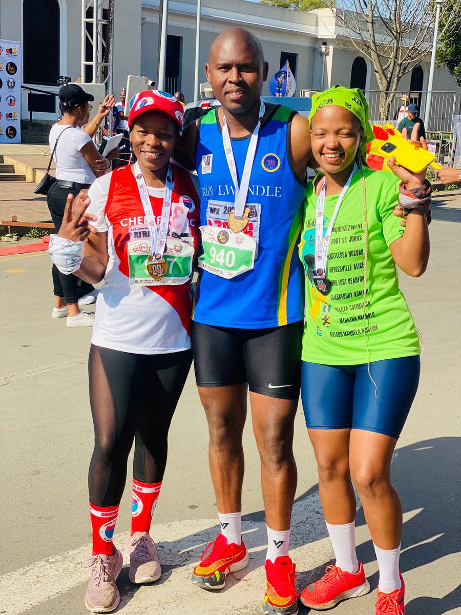 Anda81334644's tweet photo. I didnβt know that why runners eat Orange with salt when they run long distances now I know I will never ask again 35kms Icon that routeππ» I enjoyed those hills #RunningWithTumiSole #IPaintedMyRun #Runningforpurpose #Ichoose2Bactive #TheStreetsAreCalling #OwnPace @club_cheetahs https://t.co/iyXdCwpM1U