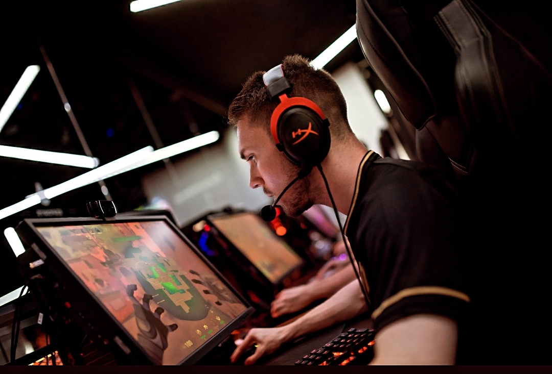 I've parted ways with <a href="/mkersofficial/">Mkers</a> on common agreement, and from now on I'm F/A and Looking for Opportunities!

- Main Controller and Initiator, but able to flex any role to fit the team
- Available 24/7
- VLR: vlr.gg/player/1944/ca…

Contact me via DMs &amp; RTs are appreciated🤗