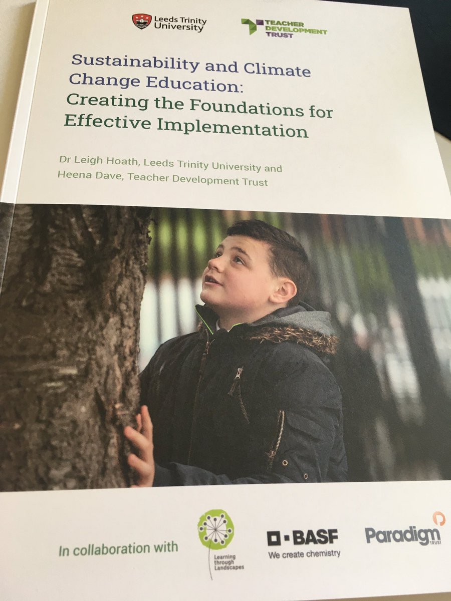 Fantastic to be at the launch of this implementation document. Hearing and talking with education specialists and industry about how #ClimateEd can be achieved. @HeenaDave12 @leighhoath @UWE_Research @GAChiefExec @MattLarsenDaw @wwf_uk @Ofstednews @BBCNews