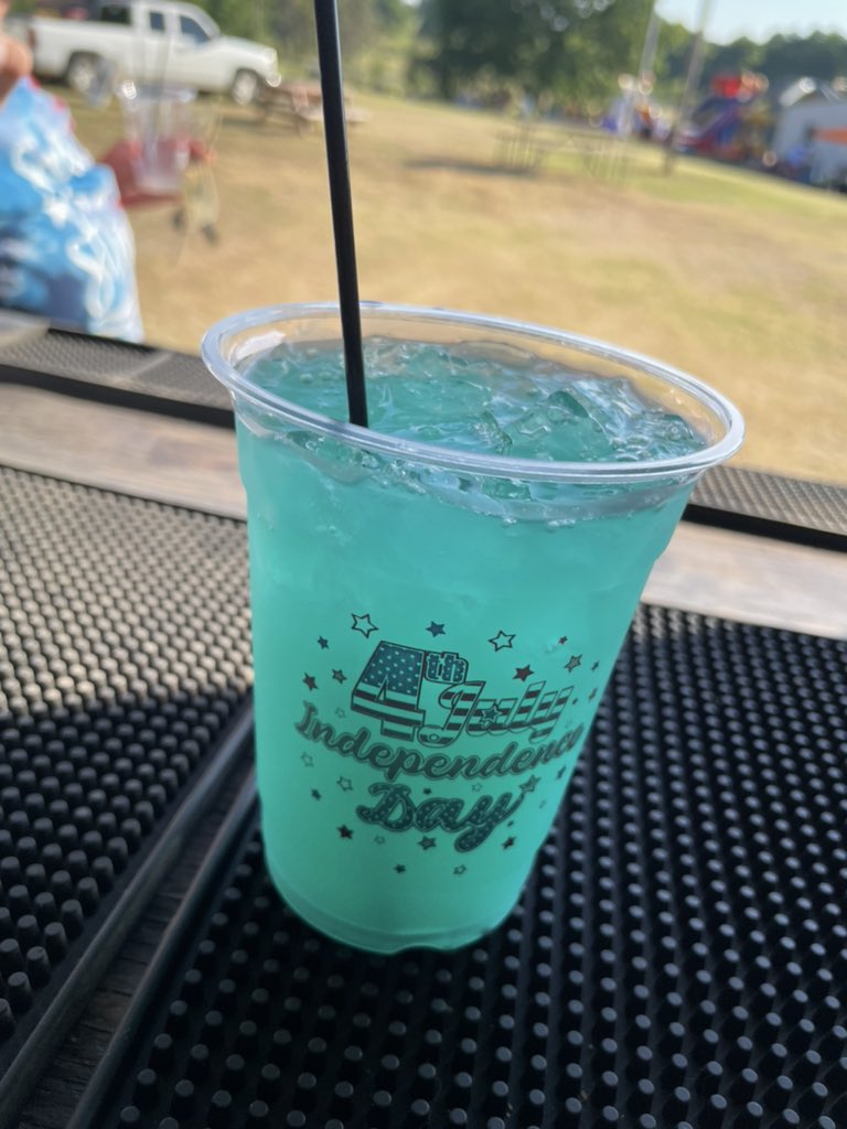 Brooklynnjayde's tweet image. BOOK A TRAINED/LICENSED/INSURED BARTENDER FOR YOUR EVENT! 
We can create a package and menu just for you!
#bartender #mobilebar #oklahoma