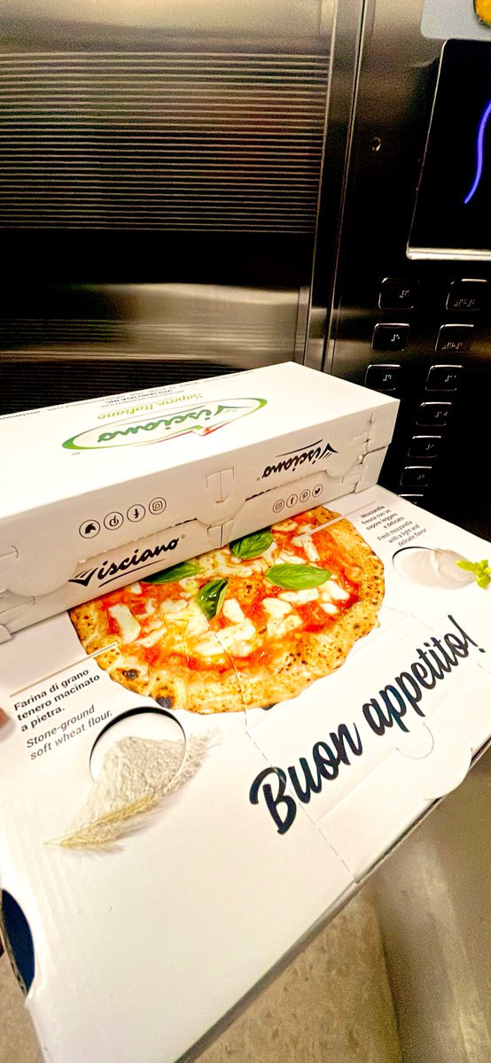 Piazza_Bar's tweet photo. La felicidad llegando a tu hogar  ♥️🍕 

#pzo #delivery 04249504998

packaging ⭐️⭐️⭐️⭐️⭐️ https://t.co/yhW88C3G6t