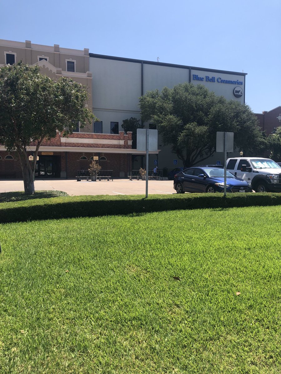 LesliWare1's tweet photo. Visited the Bluebell plant in Brenham TX. Was a quick, fun and interesting place to visit for no charge. https://t.co/xQ2qMhQGew