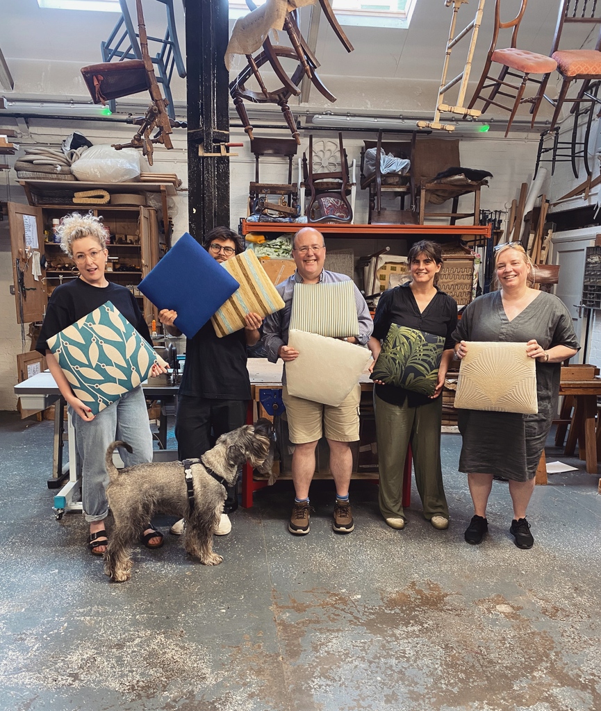 schoolofstuff's tweet image. Another talented bunch for our taster weekend. 
We’ve just added another date: 1 - 2 October 2022. See you there!

theschoolofstuff.co.uk/courses/uphols…
