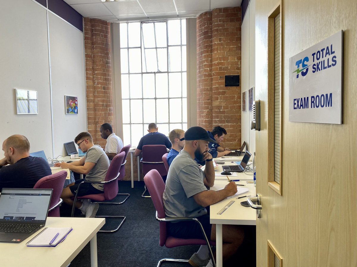 Due to the popularity of our 2365 hybrid courses we have expanded and now have a dedicated exam room. 

To find out more about our electrical  courses visit totalskills.co.uk

#electricaltraining #flexibletraining #hybridlearning #retrain #continuousimprovement