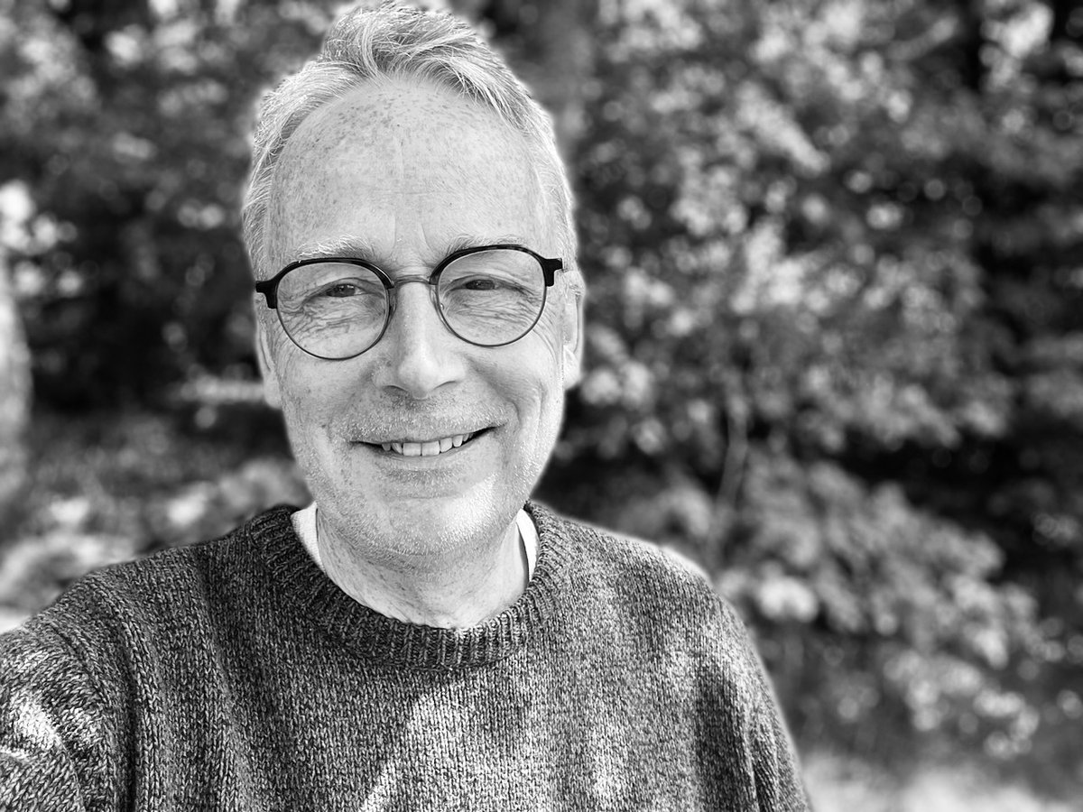 People Dancing tweet media