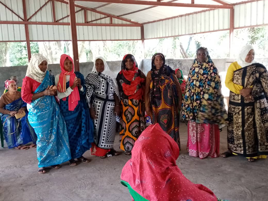 Ong_ADDE's tweet photo. 🚨 Projet ÉLEVAGE COMMUNAUTAIRE DE PINTADE / SOCIÉTÉ COOPÉRATIVE ''KANGA NA LADA''

https://t.co/POUx7GOncQ

🇰🇲🇨🇵🪶🚺
#élevagepintade #pintade #kanganalada #fondsPISCCA #PISCCA #ID #Initiativedéveloppement #coopérationfrançaise
#ONG #ADDE #COMORES #NDZUWANI https://t.co/S6IDbCpZhj