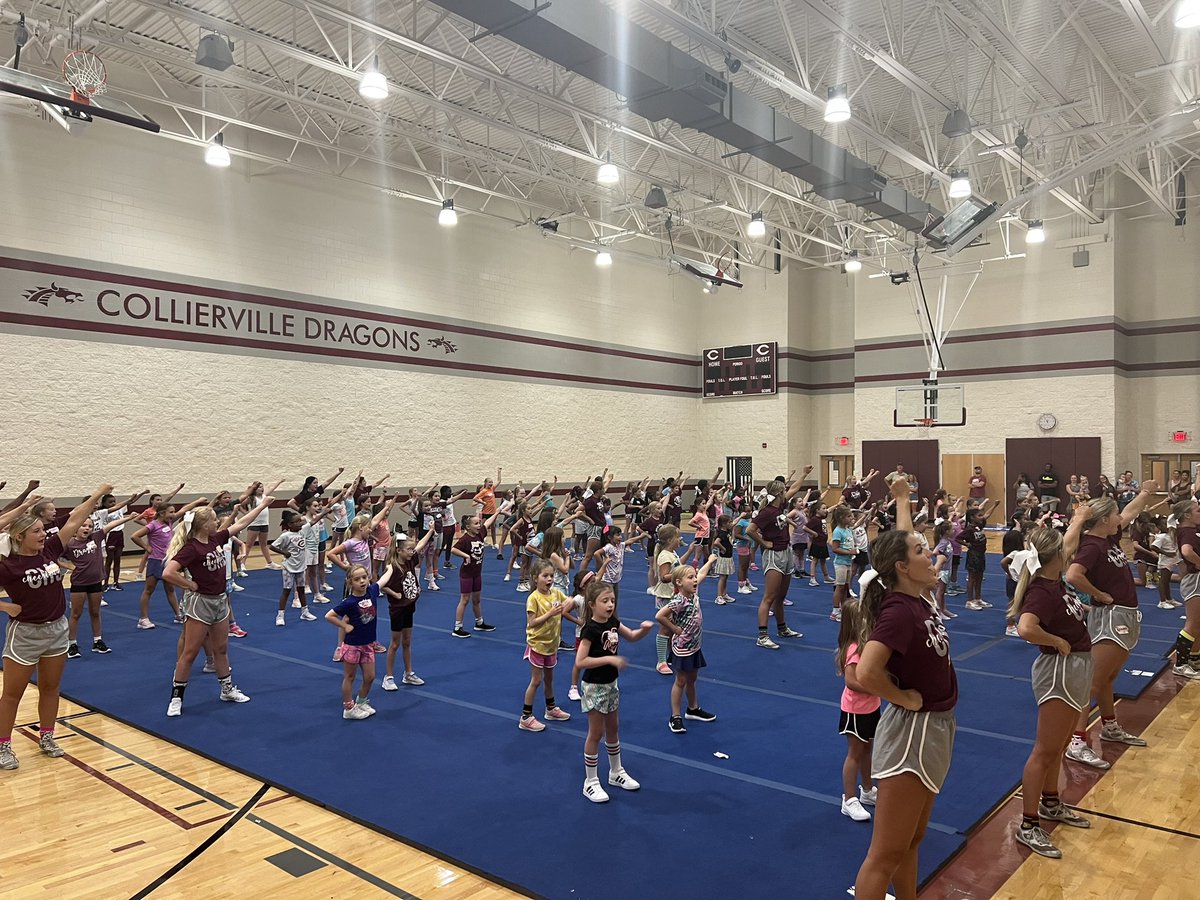 godragonscheer's tweet photo. Day 1 of Future Dragons cheer camp was awesome in our silly socks! Go Dragons 🐉 https://t.co/YN4S63hfiR