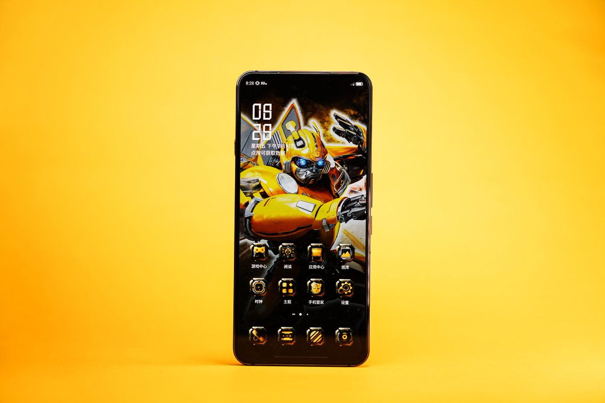 TechAlertNow's tweet photo. RedMagic 7s Pro
Transformed Golden Steel Hornet Limited Edition
16GB+512GB - 6499 CNY (~76,894/-)
#RedMagic7S https://t.co/eXwWmEFjk1