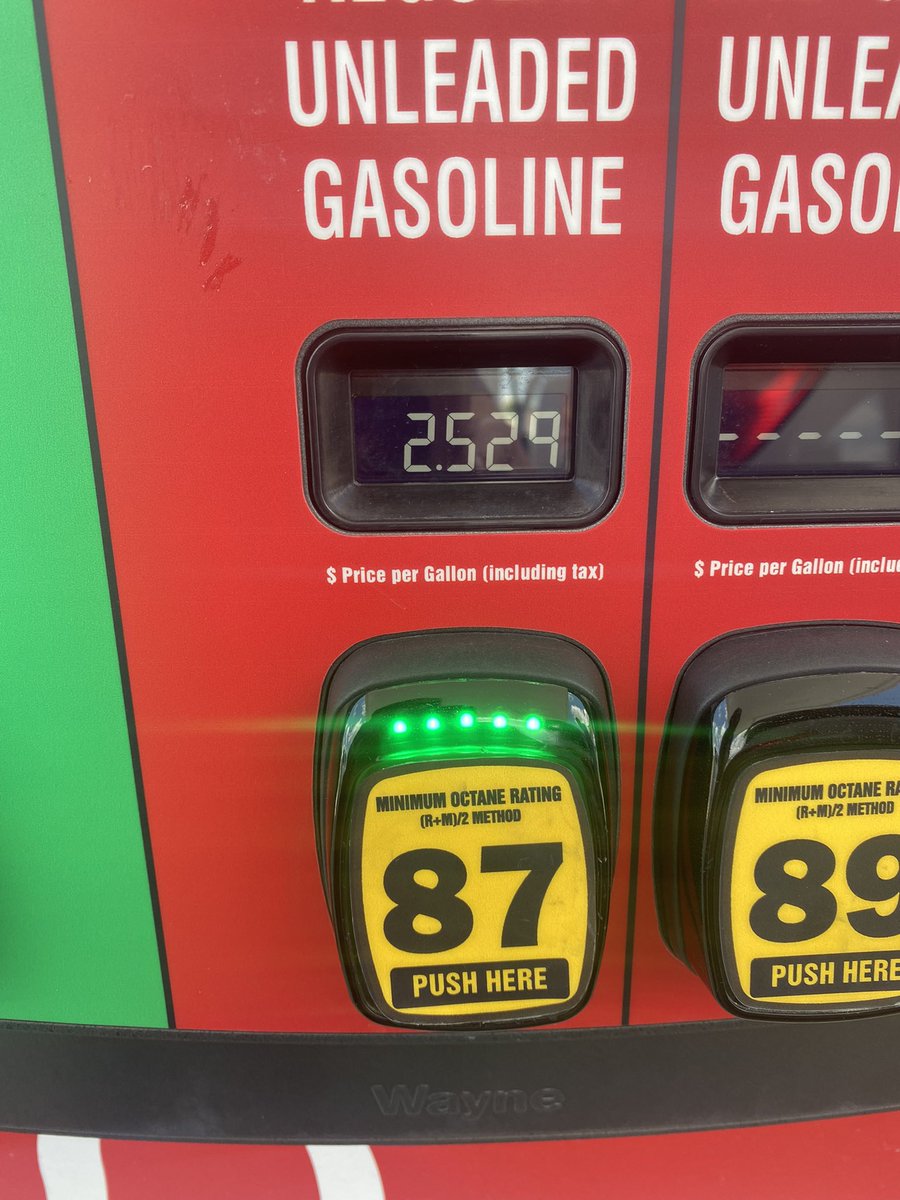 WandaStrode's tweet photo. We traveled from Jonesboro, AR to Outer Banks, NC &amp; back. Only purchased gas using Kroger fuel points &amp; bonus pts with Kroger Mastercard at Kroger family stores &amp; gas stations. Cheapest fill-up just now in Lebanon, TN. Pump price $4.05. Our price $2.53 @kroger @ryanvaughan https://t.co/HiYnjeNBD5