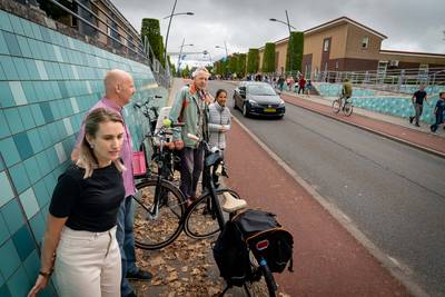 Fietsersbond pleit voor afsluiting tunnel de Dauw in Elst voor autoverkeer: ‘Echt gevaarlijk’ gelderlander.nl/overbetuwe/fie…