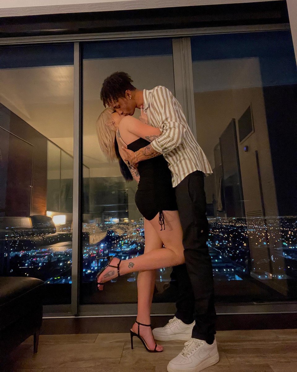 reakayy's tweet photo. happy birthday 2 my mf baby!!!! I’m so in love with u https://t.co/ibtwvtyaWy