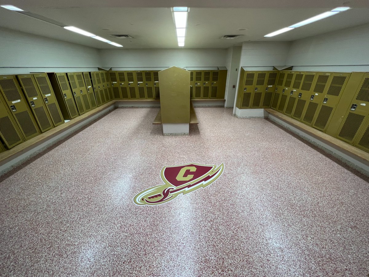 armourwrapsdfw's tweet image. Did some #customgraphics for @KellerCentralHS @CHSChargerFB to help rejuvanate their Field House Floors! Thanks for the opportunity! @OfficialTHSADA @THSCAcoaches @tasanet #lockerroomgraphics #brandyourschool #facilitygraphics #txhsfb