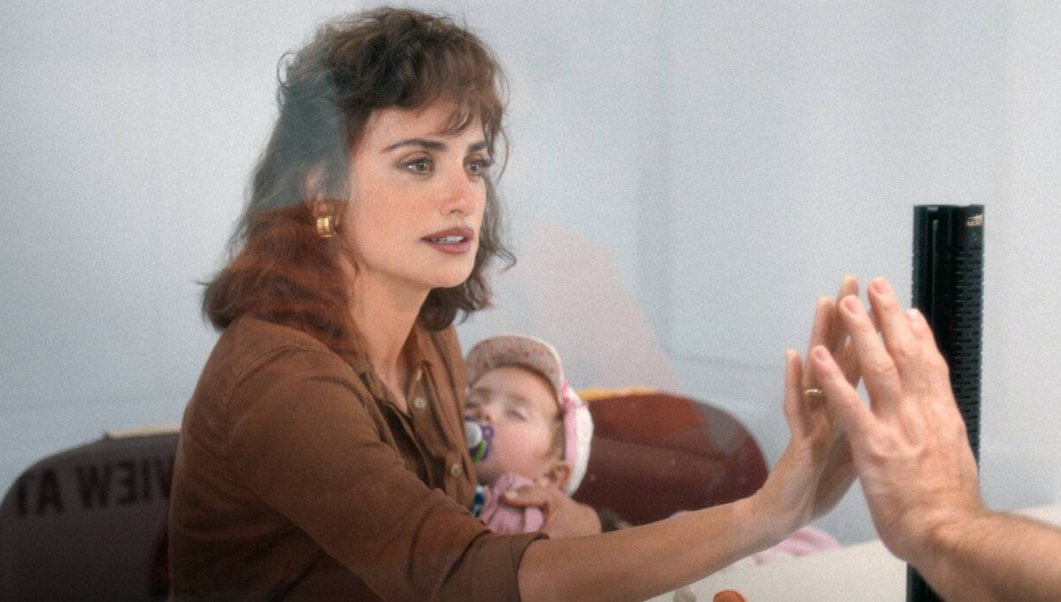 Mediasinfos's tweet photo. Les audiences télé d'hier soir en prime: 
- TF1: Le match de foot #FRAITA: 4.440.000 personnes 24.7% PDA. 
- France 3: #HudsonEtRex: 2.189.000 personnes 11.8% PDA. 
- M6: #Capital: 1.970.000 personnes 11% PDA. 
- France 2: #CubanNetwork: 1.813.000 personnes 10.5% PDA. https://t.co/hGIUUlhFz1