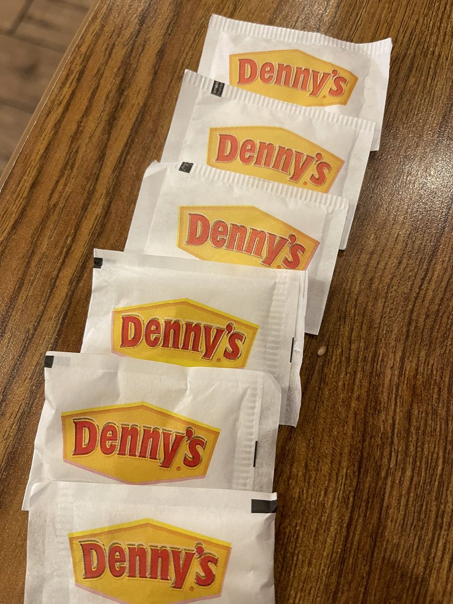 TarquiniusJ's tweet photo. Hey @Babchik I want to apologize to you for some of the thoughts 💭 that I’m having right now… can’t help it #FAL #BJSurhoff #Dennys https://t.co/Aem3L791rX