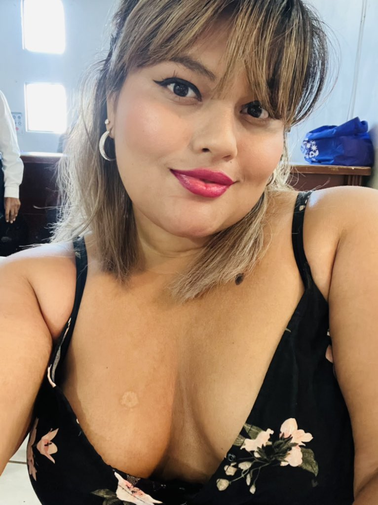 Valeria03124586's tweet photo. Party Day 🎉.  Ahora estamos en modo lindas y decentes 🥰 https://t.co/NCBGp5Nx6O