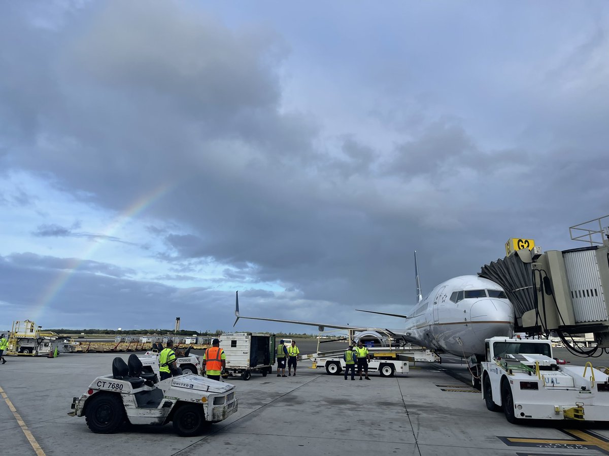 More new hire training under way! Didn’t plan for the #rainbows 🌈😉🤙🏽🤙🏽 #luckyweliveinhawai #beingunited #HNL #MentoringTogether #HNLProud <a href="/PowerStow/">PowerStow</a> #B737 <a href="/AOSafetyUAL/">AO Safety UAL</a> <a href="/HNLSafetyUAL/">HNLSafetyUAL</a> <a href="/united/">United Airlines</a> #HNLProud <a href="/DJKinzelman/">David</a> <a href="/GBieloszabski/">George Bieloszabski (He/Him)</a>