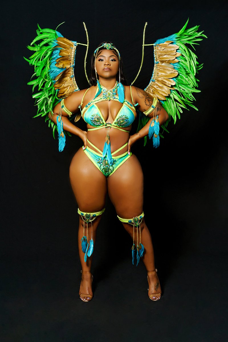 RebelJayVisuals's tweet photo. #BostonCarnival2022
Band: @misfitcarnival
Section : MAMI WATA
Designer: @framed_carnival @__sham02
Model: @kykakyka_4
📸: @rebeljayvisuals
MUA: @_yunggawd @mvobyrichiee

#carnival #bostoncarnival #playmas #carnivalcostume #masquerader #worcestercarnival #cambridgecarnival #soca https://t.co/hdXeiANCBG