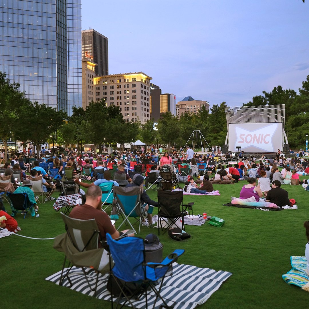 myriadgardens's tweet photo. #SONICSummerMovies Wednesday, Jurassic Park. Fun starts 7:30pm. Film 9pm

FOOD @OhMyGogi_OKC,  @BrownsKitchenOk, Psycho Taco, @JustDessertsOKC, @SasquatchOKC, Oklahoma Kettlecorn, JStew’s Ice Cube
FACE PAINTING by @KaleidoscopeOkc 

https://t.co/Q6alo0Jgmx https://t.co/P2KQZbRqPS