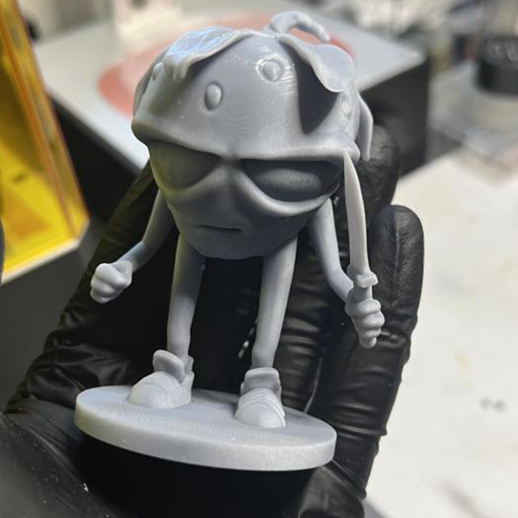 friedpixels's tweet photo. I recently had a character 3D printed. From a discord emoji, to VR sculpt, to being prepped and 3D printed by @Steveteeps.

Just makes me want to make more.

#art #3d #characterShit #strawbz https://t.co/8Onu9k9FTL