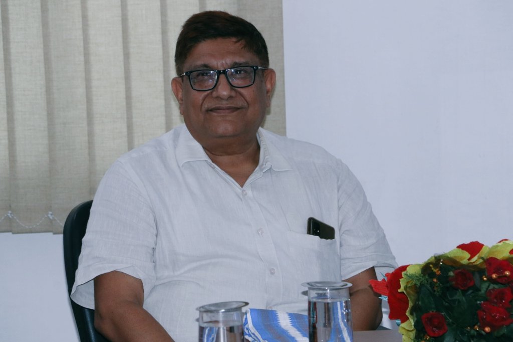 University bid-adieu to Director Students Welfare, Dr. Raman Kumar Trivedi at the university here on Monday July 11. Dr. Trivedi completed his tenure of four years at university and now he will be serving his parent organization @WestFishery as Professor.