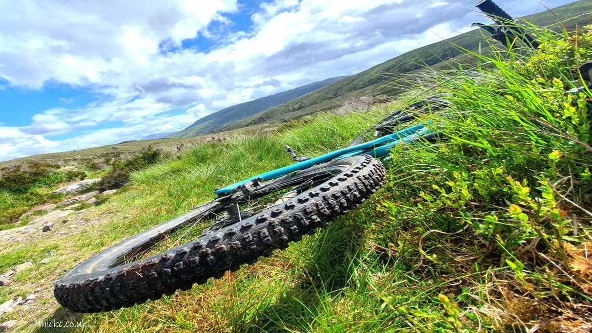 mickc_co_uk's tweet photo. Love this photo from Torridon in the Highlands.
#biking #mtb #cycling #mtblife #singletrack #adventure #scenic #mtbiking #lifeisoutside #mtblove #mtbdaily #mtbpage #livefree #forest #mtblifestyle #getoutside #goexplore #mickc https://t.co/C8zhfAuCVH