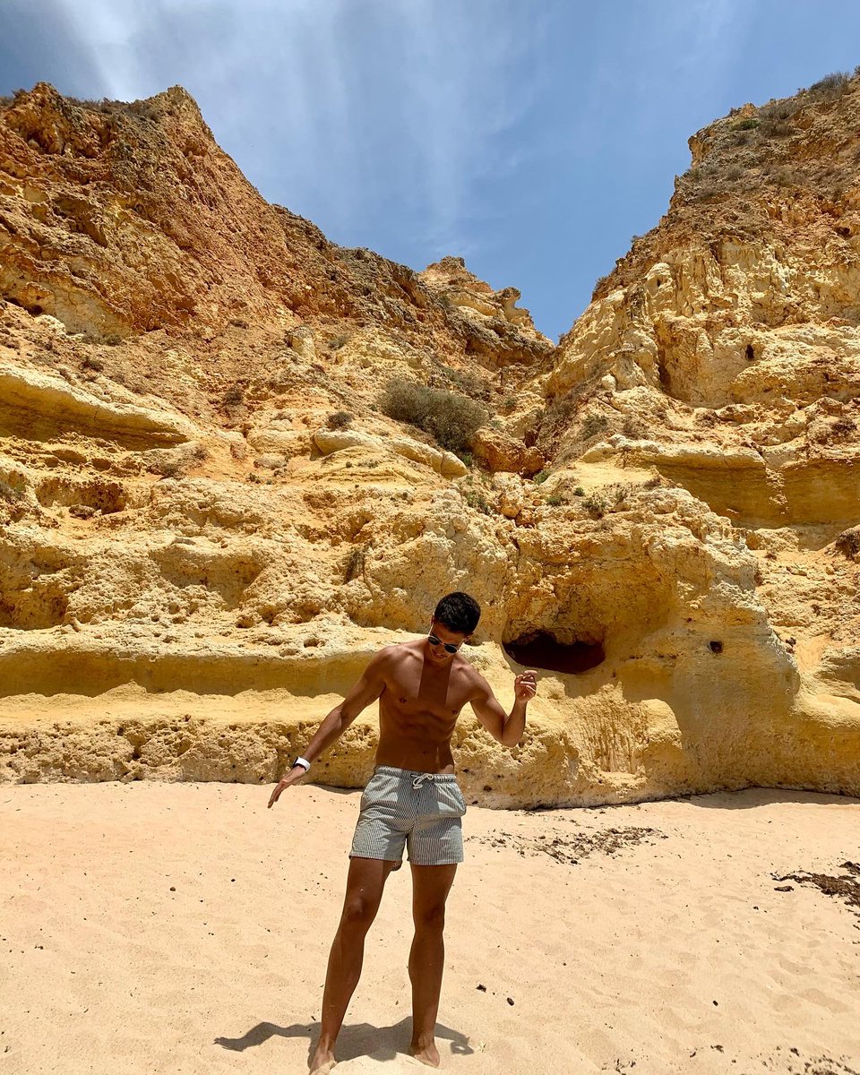 Ir con billete de ida, pero no de vuelta. Definitivamente no vuelvo de momento 🇵🇹🫶🏽 #summerholidays