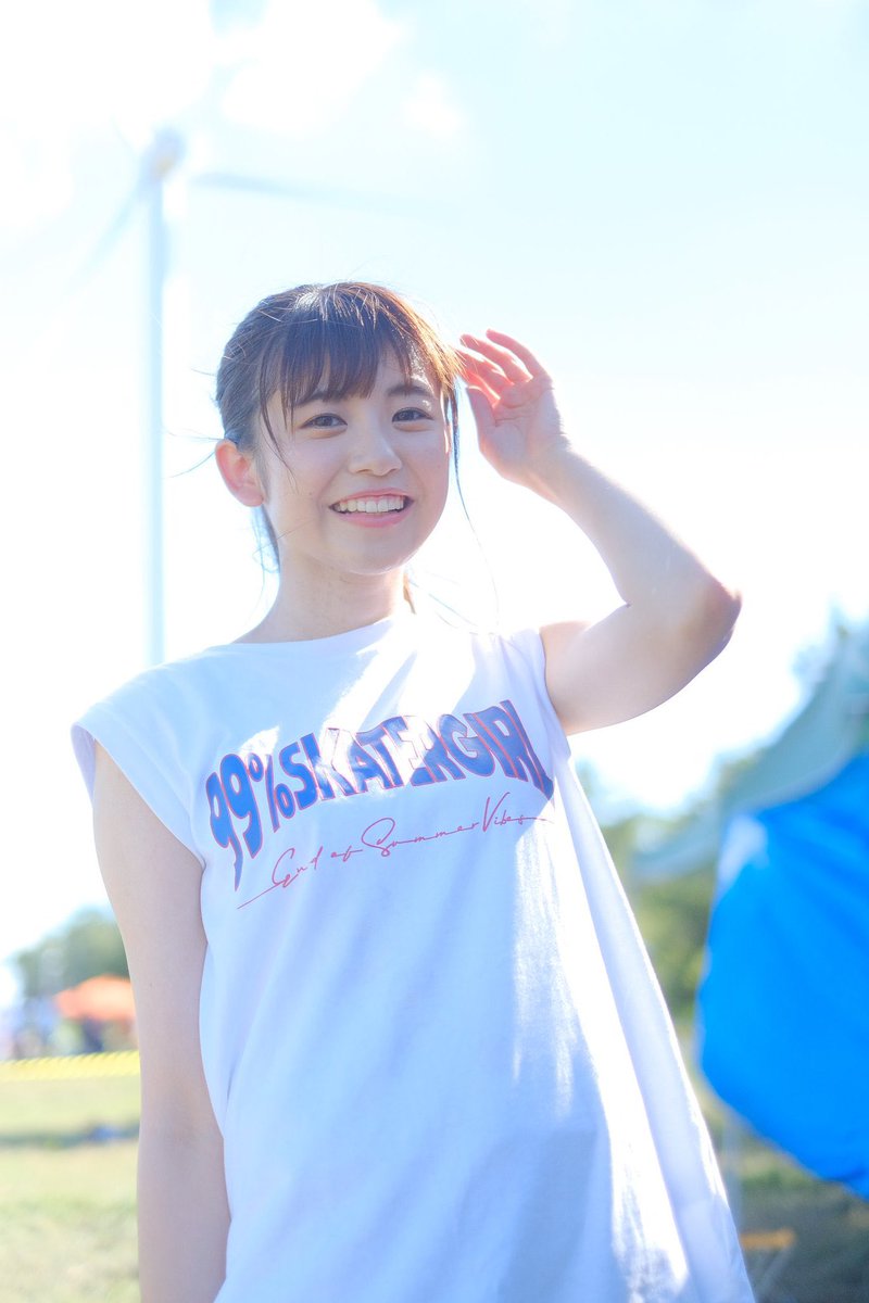 sRUCYC7DAMC1bGT's tweet photo. #ひなチャレ #DAYS19
~推しの呼び方~
【出会う前】
3周講座の可愛い子💞
【出会ってから】
雛歩ちゃんか雛歩かな🐣
写真は夏の野外LIVE🏖
雛歩ちゃんは夏が似合う🥰
#武田雛歩
#たけやま3・5 https://t.co/pSlHTWarHa