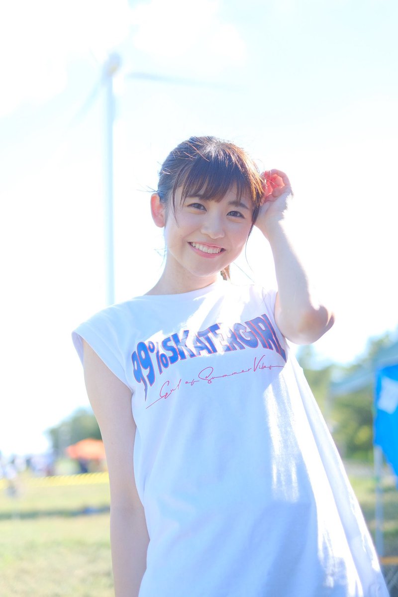 sRUCYC7DAMC1bGT's tweet photo. #ひなチャレ #DAYS19
~推しの呼び方~
【出会う前】
3周講座の可愛い子💞
【出会ってから】
雛歩ちゃんか雛歩かな🐣
写真は夏の野外LIVE🏖
雛歩ちゃんは夏が似合う🥰
#武田雛歩
#たけやま3・5 https://t.co/pSlHTWarHa
