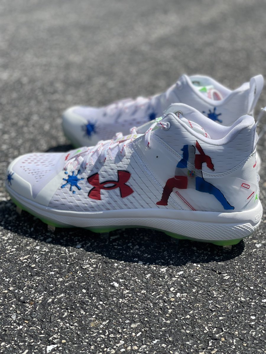 Neufs_Novel's tweet photo. Congrats on your 🏆 @JuanSoto25_ glad your @UnderArmour Soto Shuffle cleats helped you swing like a champion #LifeatUA https://t.co/QxUsZb1v1T