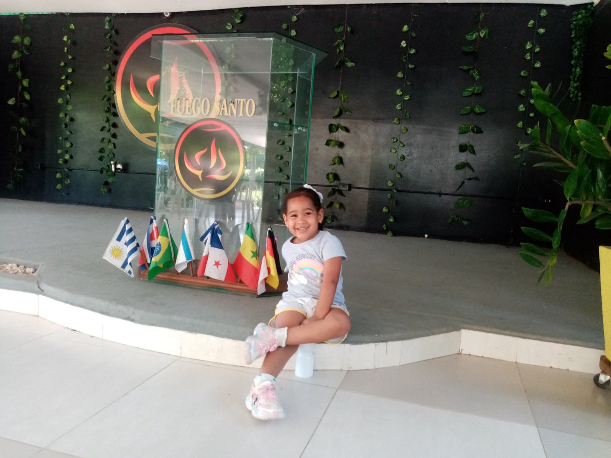 lilibethpuertap's tweet photo. Ella la princesa q alegra la casa 🏡
Te amo. 🤗 ❤️ https://t.co/NvMZ0bKmxm
