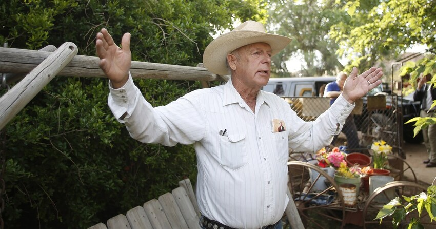 GibDatCandeh's tweet photo. @TheNVIndy @jlnevadasmith That nasty old geezer should have been dropped by an ATF sniper the moment he uttered "Let me tell you about the n*gro...." and called for bringing back slavery. https://t.co/vGsTET2HS7