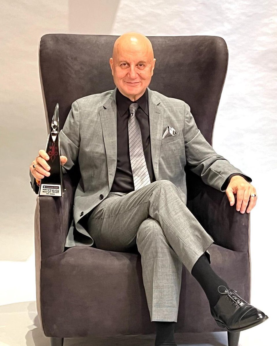 Congratulations @anupampkher sir on being awarded INDIA’S MOST STYLISH MASTER OF REINVENTION at #htmoststylish awards. ❤️🥳

#actorprepares
#schoolforactors