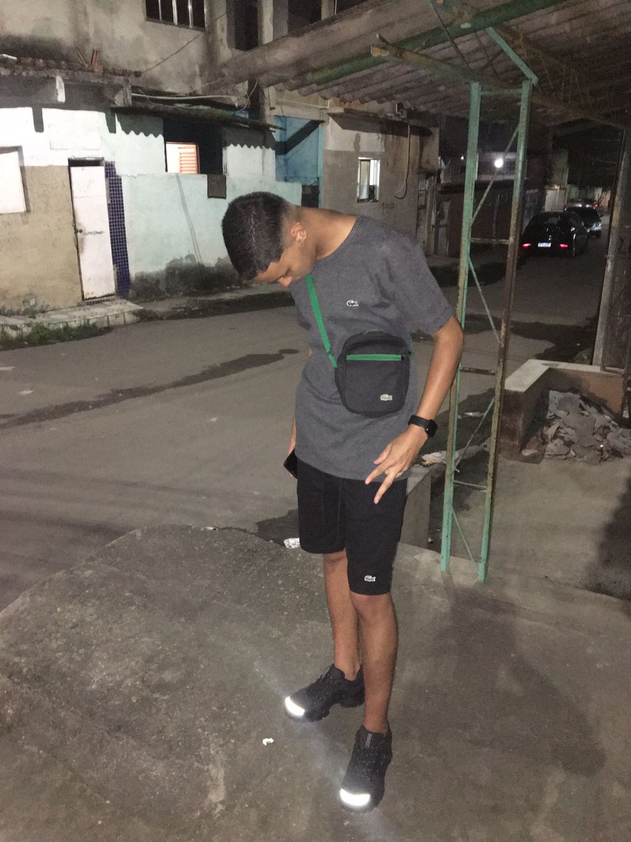 BigDelas_33's tweet photo. 🤯 https://t.co/Yih6Uh4CfY