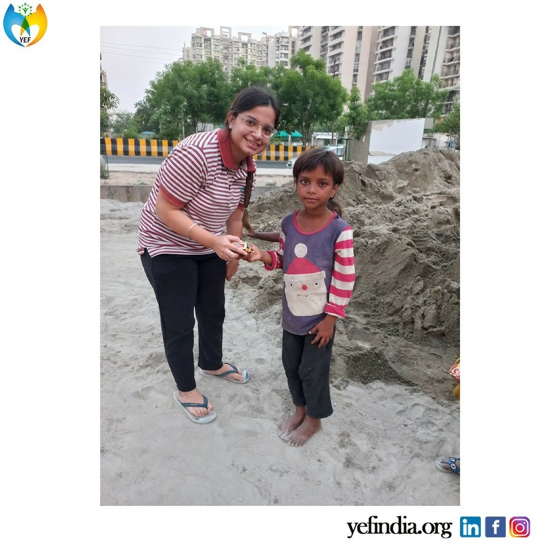 yefindia's tweet photo. " you live your life only once, so live it upto your dreams"

A yef volunteer Manika ahuja in Greater Noida served   20 people with food essentials. 

#yef#youthempowermentfoundation#community https://t.co/RcuOrsCr8j
