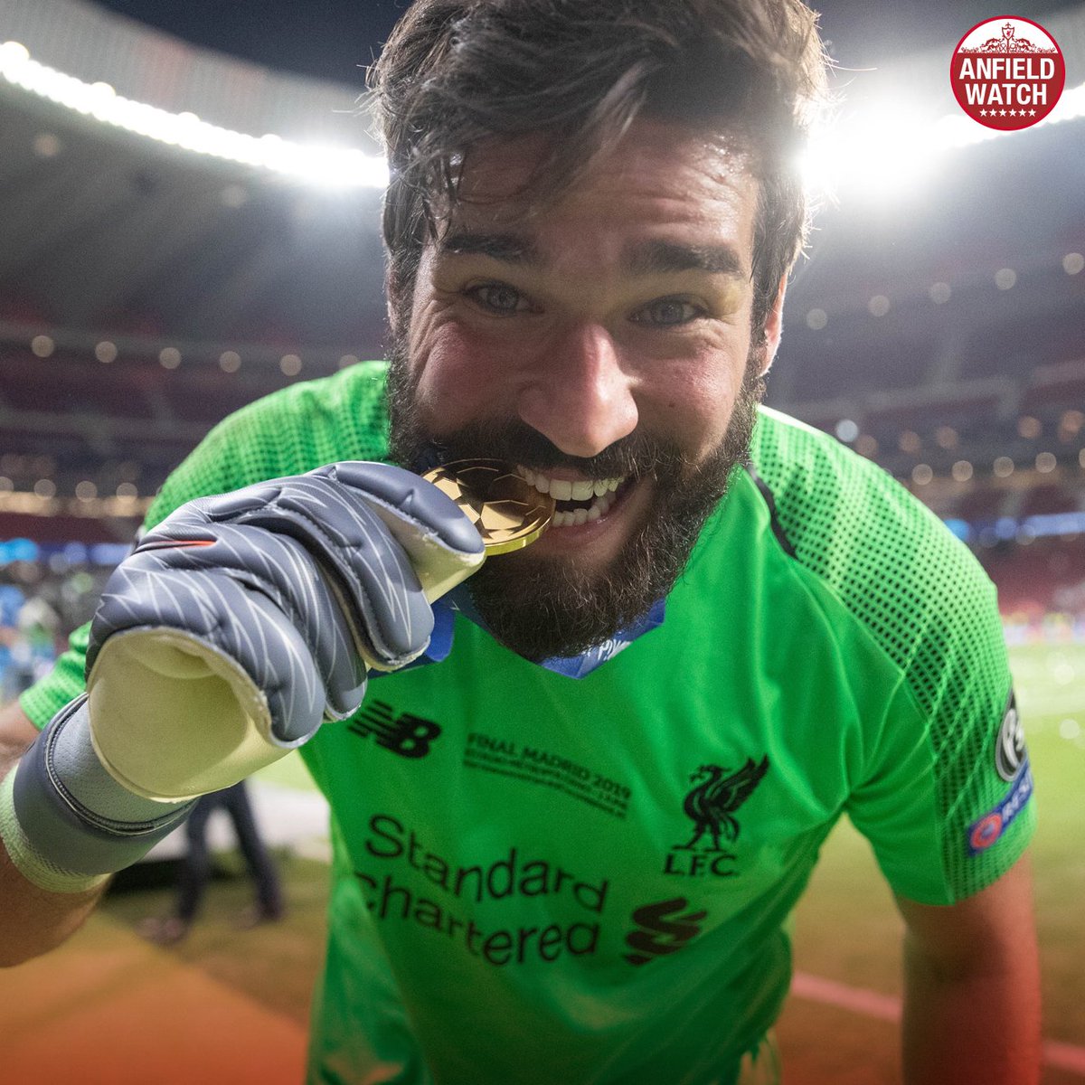 AnfieldWatch's tweet photo. 🗓 #OnThisDay in 2018, @Alissonbecker signed for the Reds.

🔴 184 appearances
👐 84 clean sheets
⚽️ 1 goal
🎯 2 assists
🏆 Premier League 2019/20
🏆 Champions League 2019
🏆 FIFA Club World Cup 2019
🏆 UEFA Super Cup 2019
🏆 League Cup 2022
🏆 FA Cup 2022

What a signing 🤯 https://t.co/jLaMjJps76