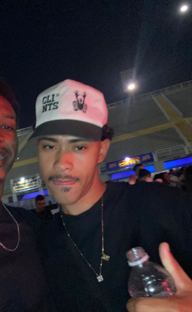 muitocria's tweet photo. Da minha família eu sou o que tem mais ódio e o mais bonito tbm ✌🏽 fé https://t.co/Wr0TfmjRKP