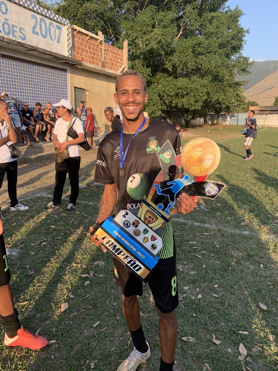 B81206's tweet photo. Não é tbt não veio +1 mesmo campeão dnv esquece #CopoCheio 🤩🥇🏆 https://t.co/8nysLWZ4s7