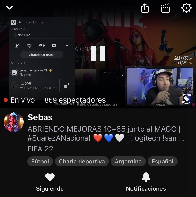 dm4_mora's tweet photo. Que grande @creeloyasisera con el #SuarezANacional en su directo 🔴🔵⚪️ https://t.co/PeJj39ax0H