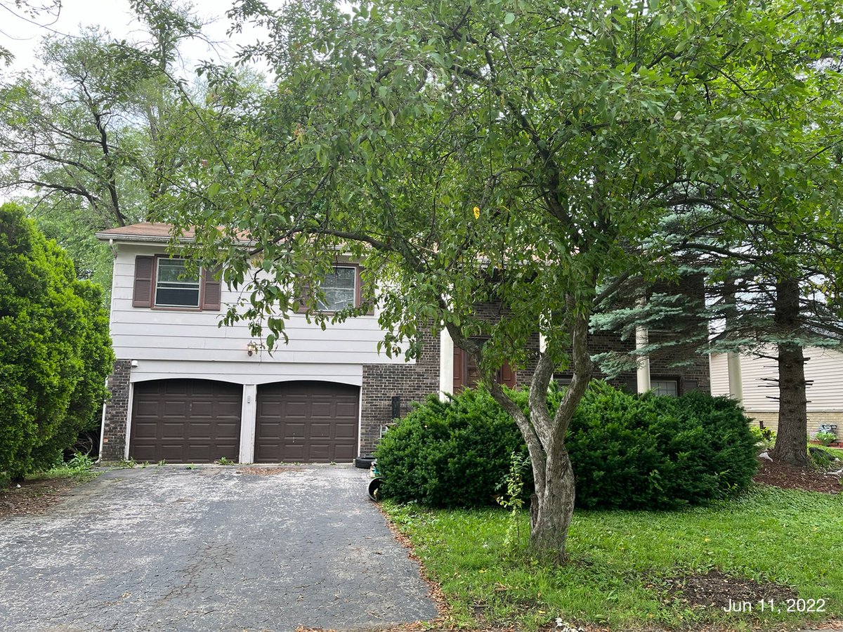 RealtorThompson's tweet photo. I have a new #listing in #Homewood #IL  https://t.co/mMeD2cc1R5 https://t.co/gGZJQuc0u0