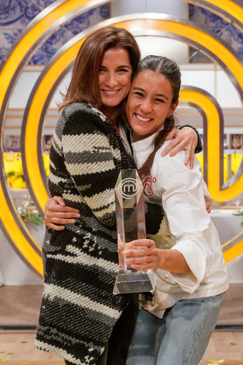 makirey69's tweet photo. Felicidades Campeona!! @marialomchef10 no puede ser una victoria más merecida: tú talento, constancia y esfuerzo te va a llevar a dónde quieras!! #MasterChef 💥💥💥 https://t.co/6n79fBkAwT