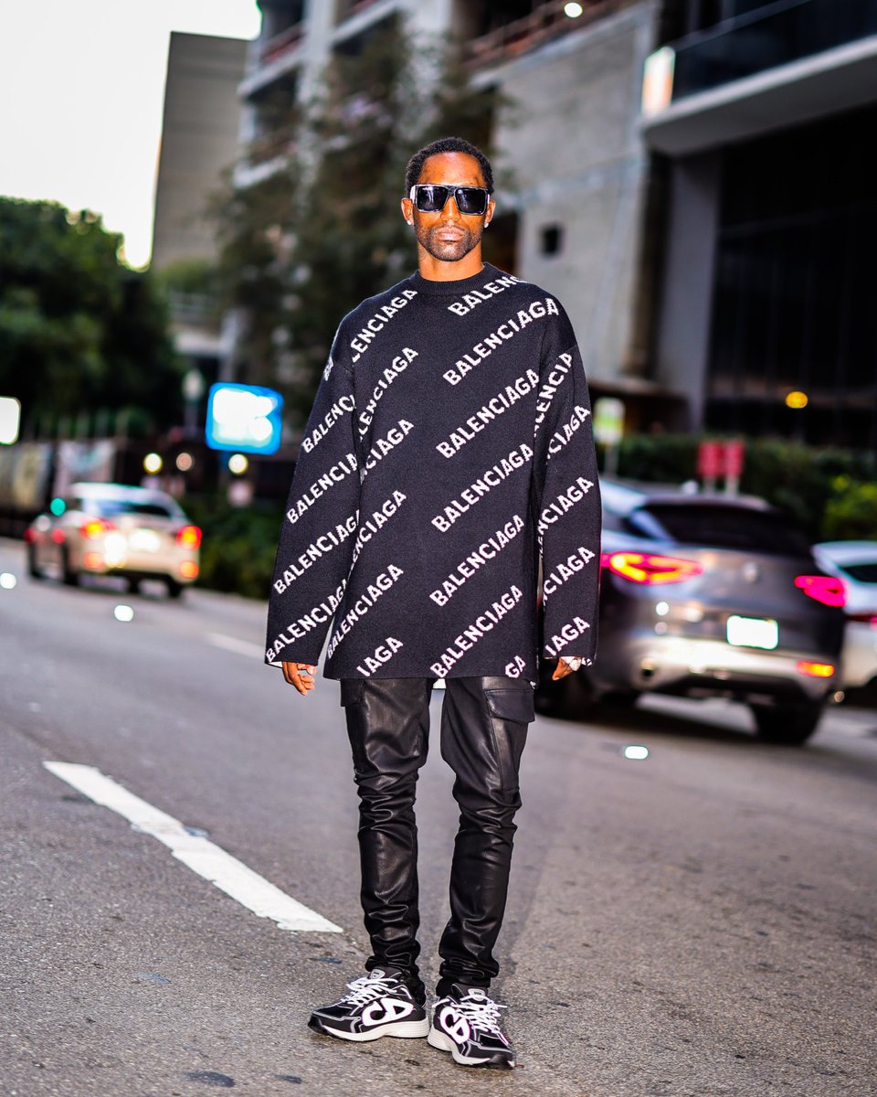 Fightgod_'s tweet photo. Balenciaga Papi Today #NewProfilePic https://t.co/H4UkhSKg1n