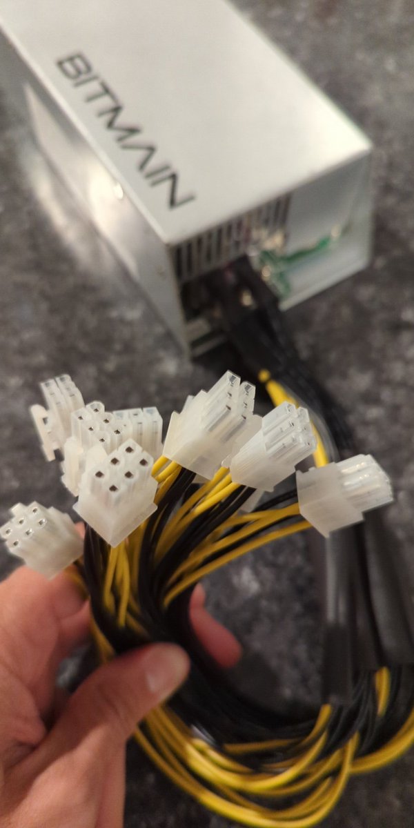 RavenBitcoin's tweet photo. I am auctioning for sats: Bitmain APW3++ 1600 Watt PSU for Antminer S9 https://t.co/HmmdArakX9 https://t.co/GoeOcbwrw9